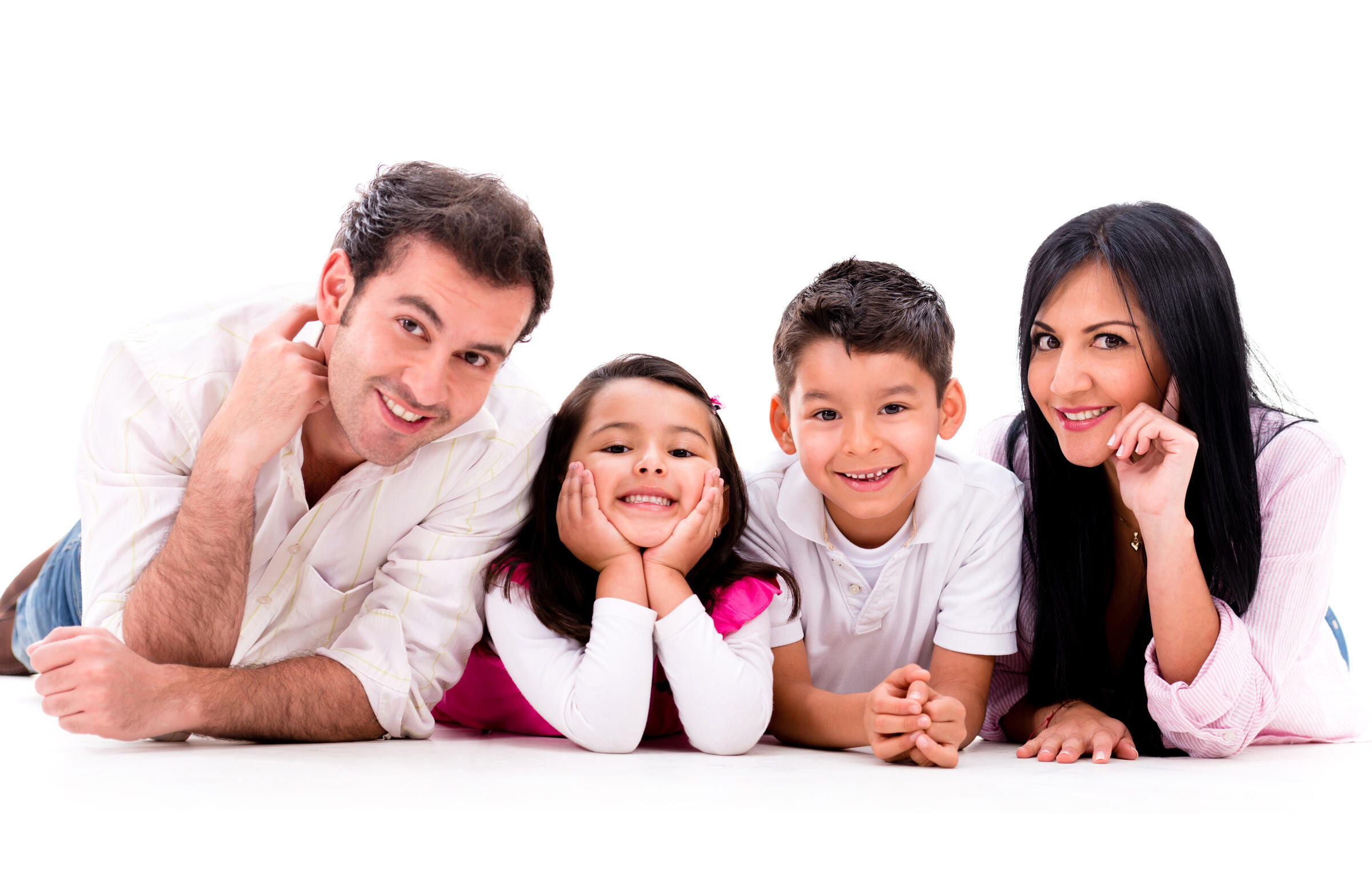 A happy family. Семья на белом фоне. Счастливая семья YF ,jkjv ajyt. Родители на белом фоне. Семья на прозрачном фоне.